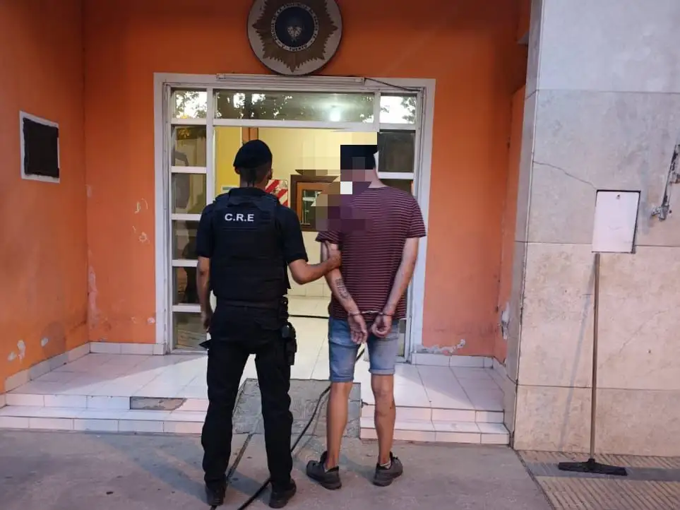 El masculino fue trasladado a sede policial.