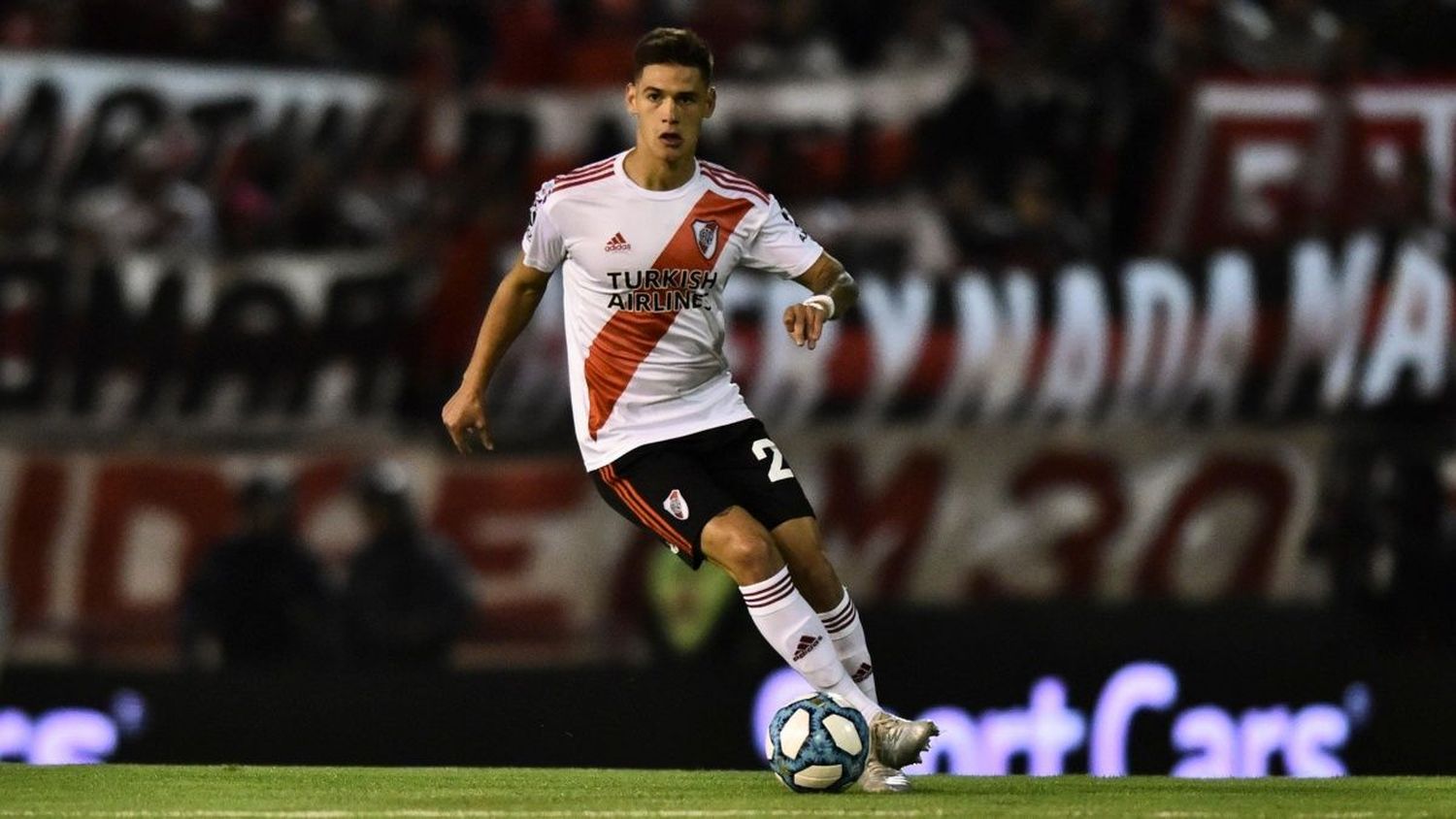 Coronavirus: El jugador de River Lucas Martínez Quarta donó alimentos para Mar Chiquita