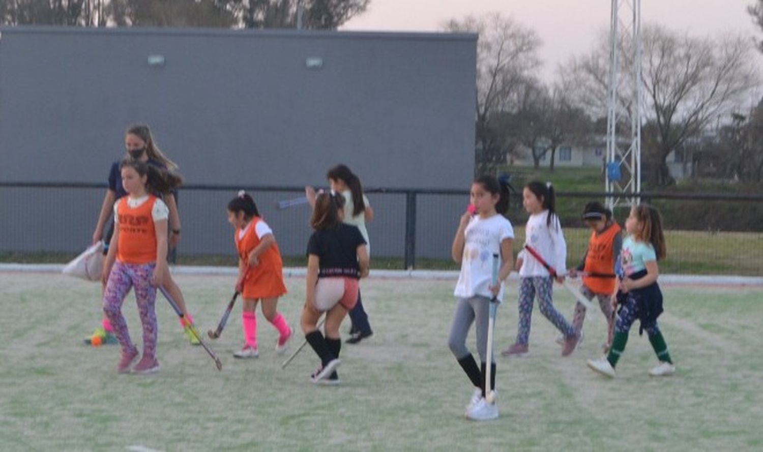 Carina Perchivale: el hockey local se aproxima a los torneos