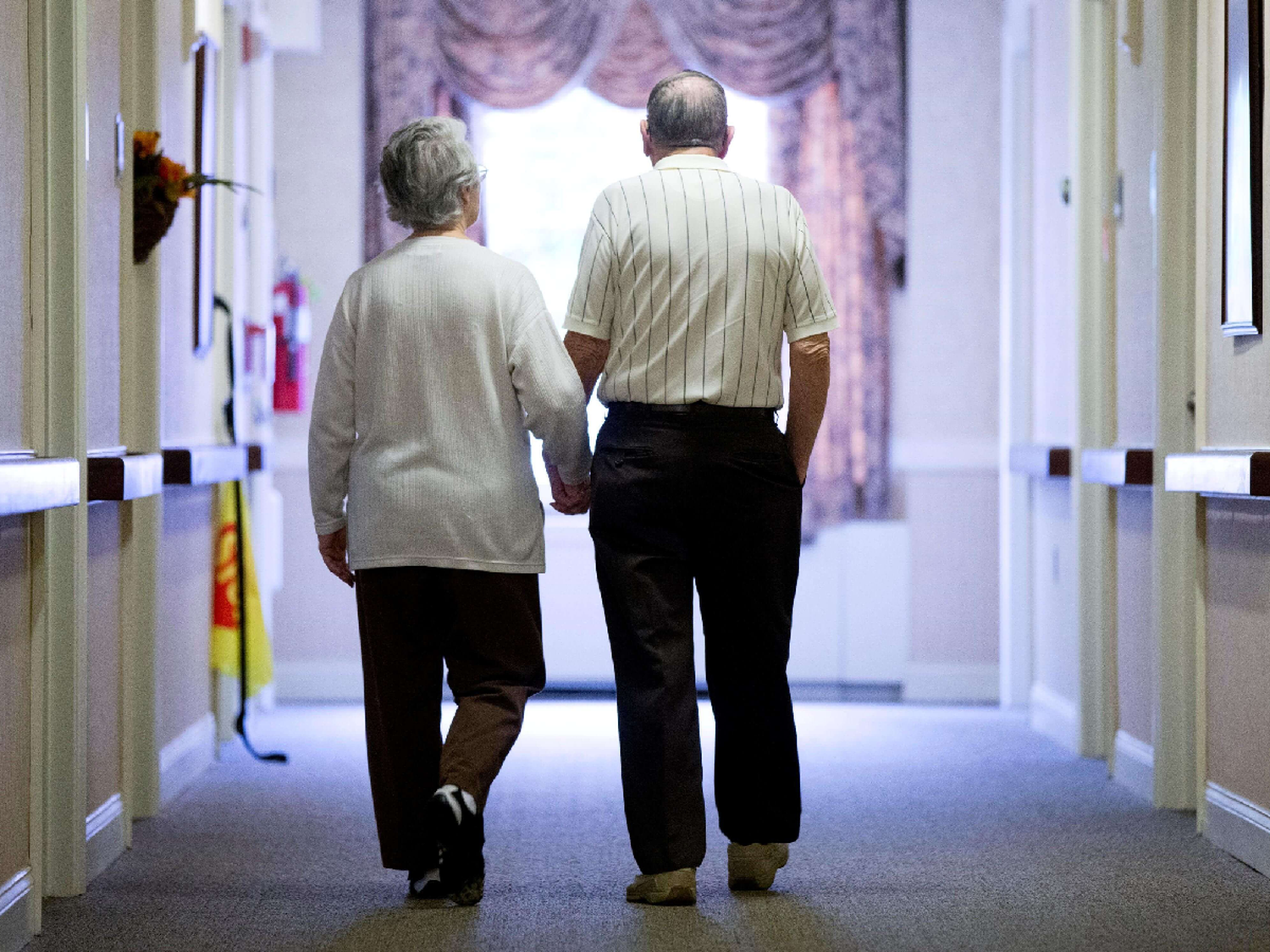 Piden hisopado obligatorio para las residencias geriátricas en Argentina
