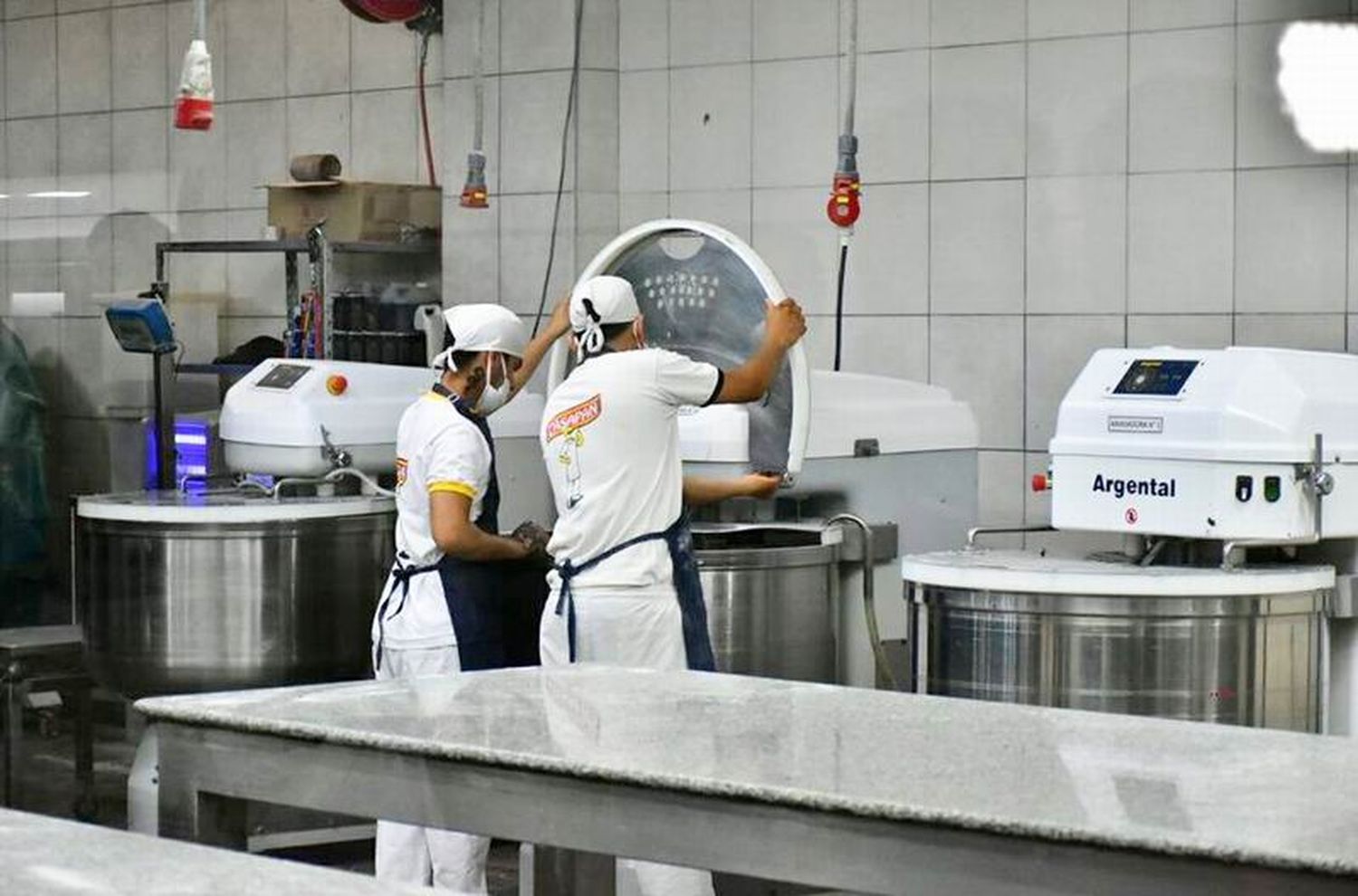 Avanza la radicación de una planta de
panificados en el Parque Industrial