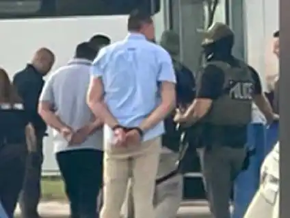 Trump dice que redadas contra migrantes "no han ido lo suficientemente lejos"