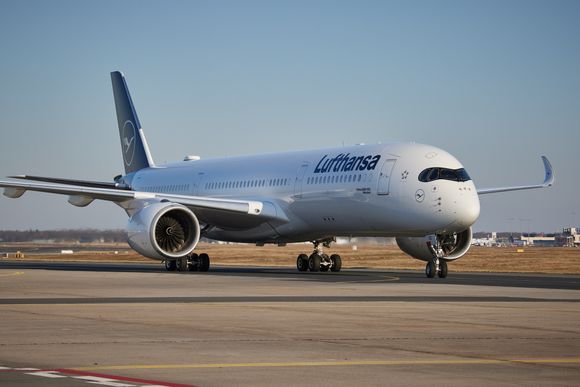 Lufthansa acuerda incremento salarial para 19.000 tripulantes de cabina de pasajeros