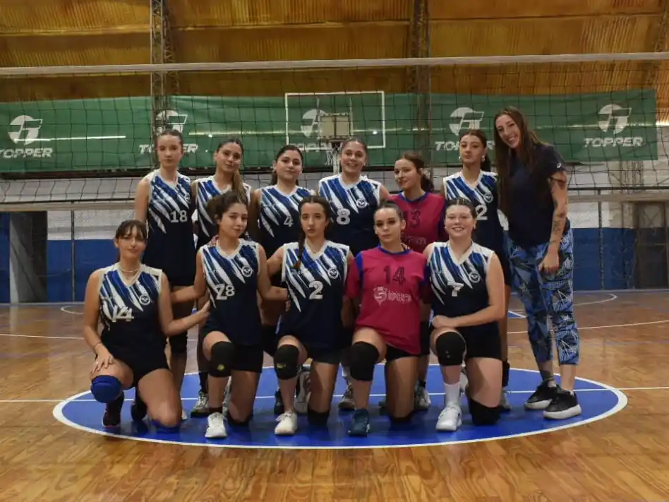 El clásico del vóley juvenil se vivió en el gimnasio del club Deportivo Chascomús