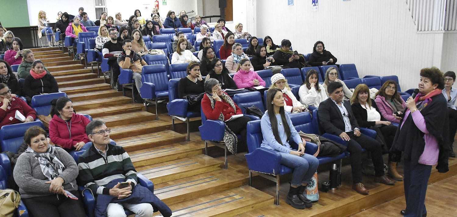 Dirección de Adultos Mayores realizó nuevo encuentro del Ciclo de Capacitación