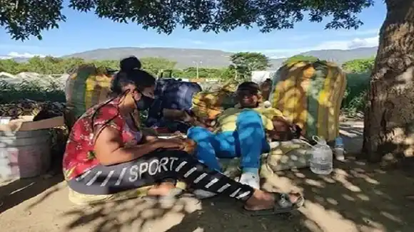 ESCAPAN DE LA CRISIS A PIE Y ENCIMA LOS HUMILLAN: el drama humano de los caminantes venezolanos