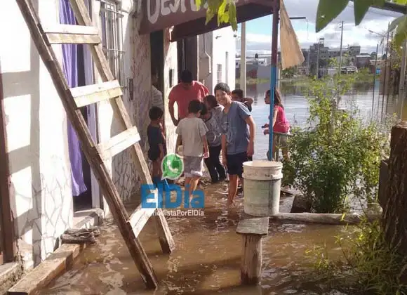 Video: Los vecinos del barrio Munilla con el agua en sus casas