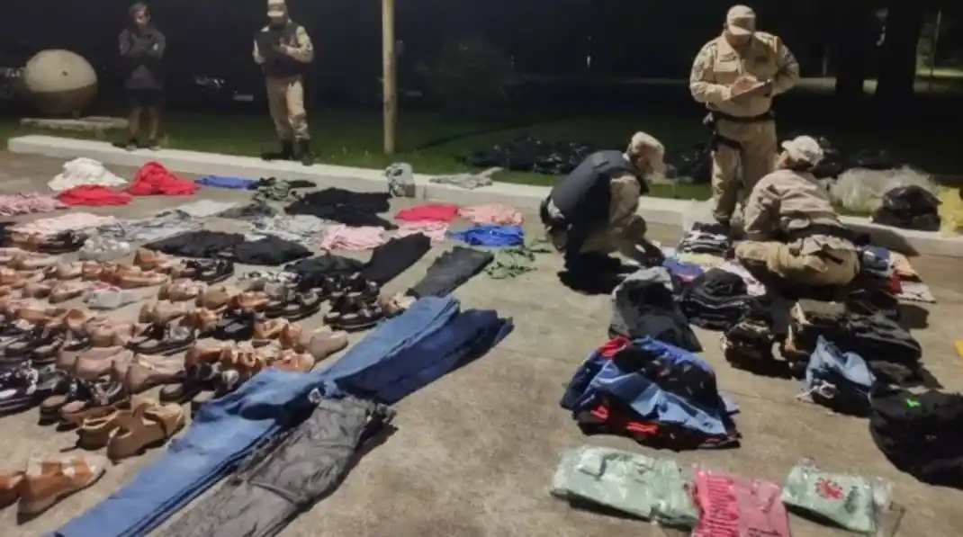 Tres ancianos y un menor que fue entregado por sus padres fueron detenidos por contrabando a Uruguay