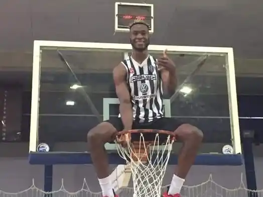 El equipo de Pascal suma un refuerzo con experiencia: Johu Castillo es nuevo refuerzo de Central