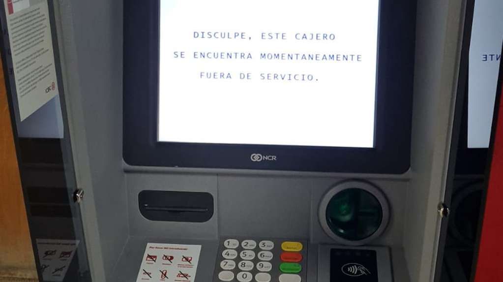 Se registran fallas en la red de Banelco y Visa