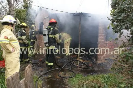 Lobos: Una persona fallecida tras incendio 