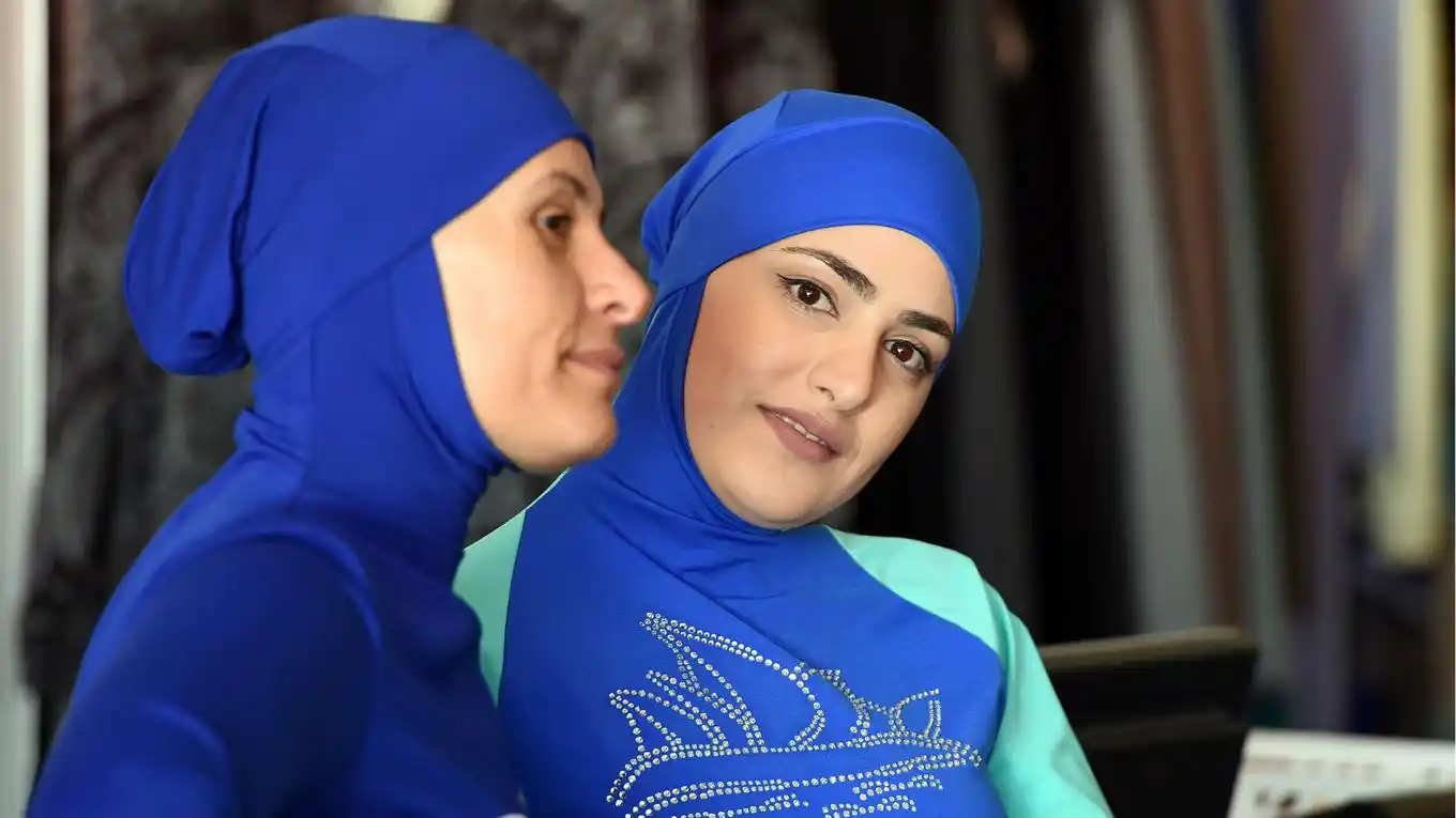 El burkini, de moda: tras el veto, aumenta sus ventas