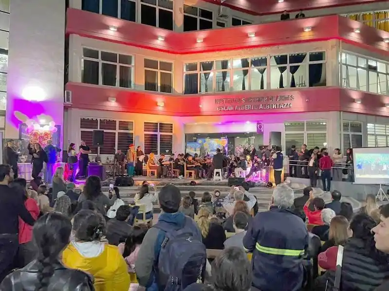 El ISA celebró sus 39 años de vida institucional