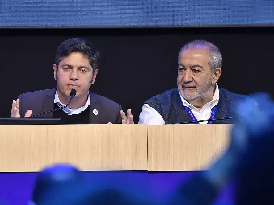 “Axel, sos el mejor candidato del peronismo para conducir los destinos de la Argentina”, afirmó Daer ante los delegados presentes.