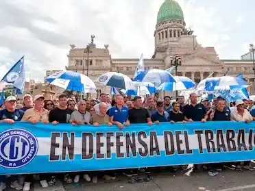 La CGT activa un nuevo plan de lucha y prepara un paro general contra el Gobierno