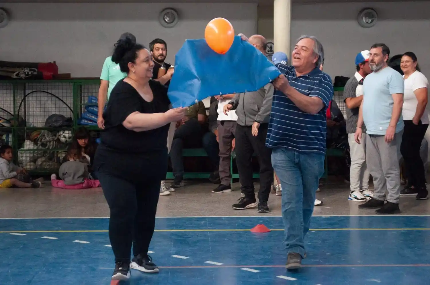 Jóvenes y adultos participaron de una jornada recreativa