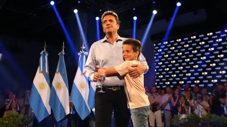 Massa celebró el aniversario de su triunfo legislativo con críticas al Gobierno