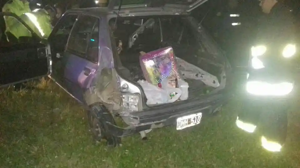 Chocaron dos autos que iban por Ruta 14 en el mismo sentido