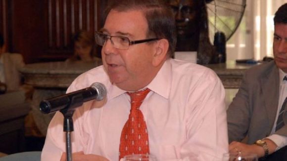 ¿Quién es Edmundo González Urrutia?