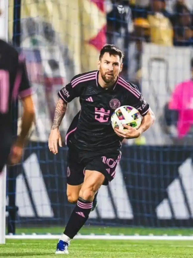 ¡El hijo de esta celebridad ingresó al campo de juego junto a Lionel Messi en su último partido con el Inter Miami!