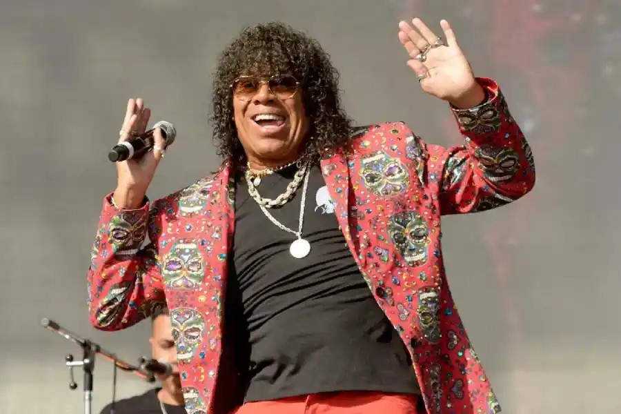 Los impensados pedidos de La Mona Jiménez tras sufrir un ACV