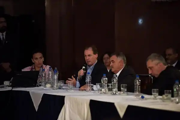 Bordet defendió el pacto fiscal en el Congreso sin presiones 