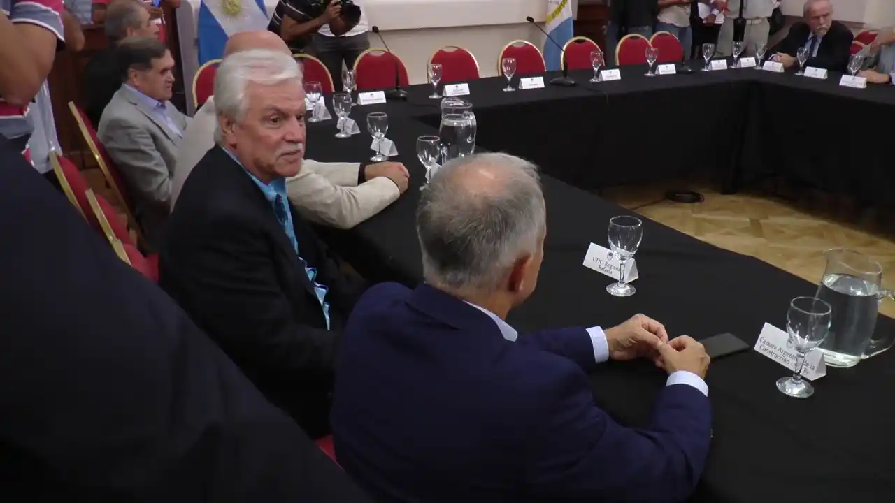 Ley de Emergencia: reunión en Casa de Gobierno con empresarios y sindicalistas