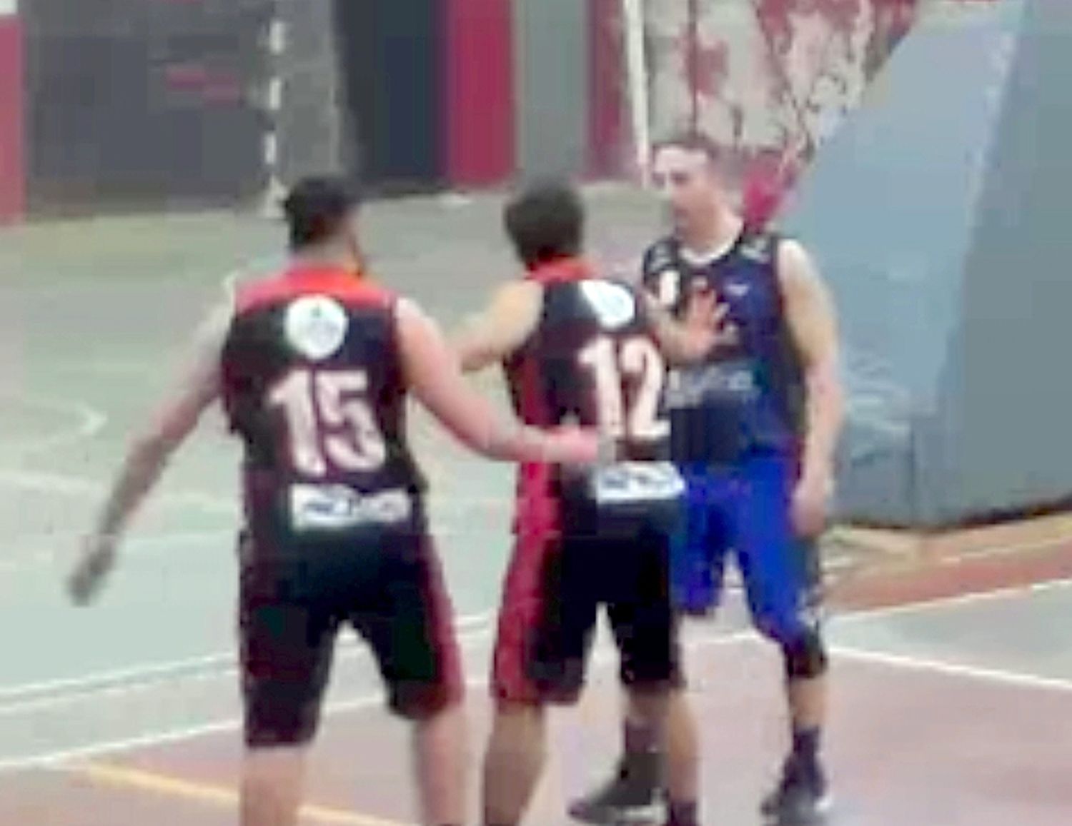 Graves incidentes y partido de basquet suspendido en Lobería