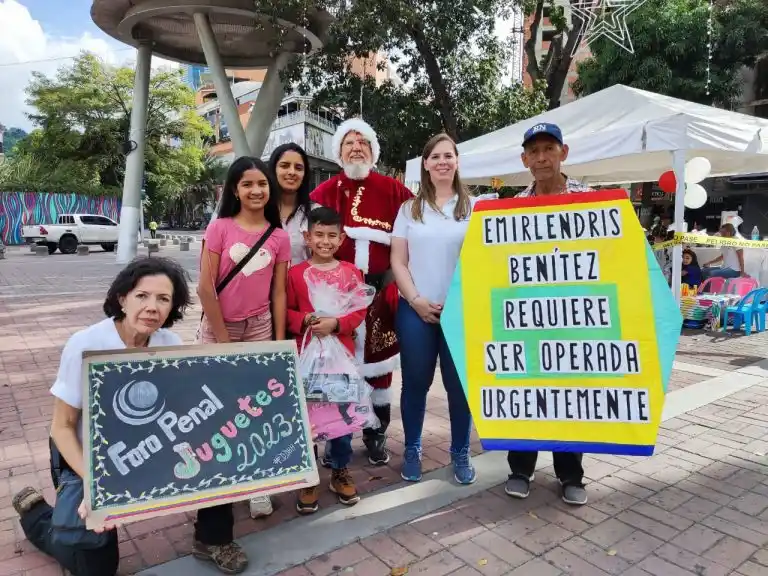 Foro Penal REGALÓ SONRISAS a hijos de más de 200 presos políticos (+FOTOS)