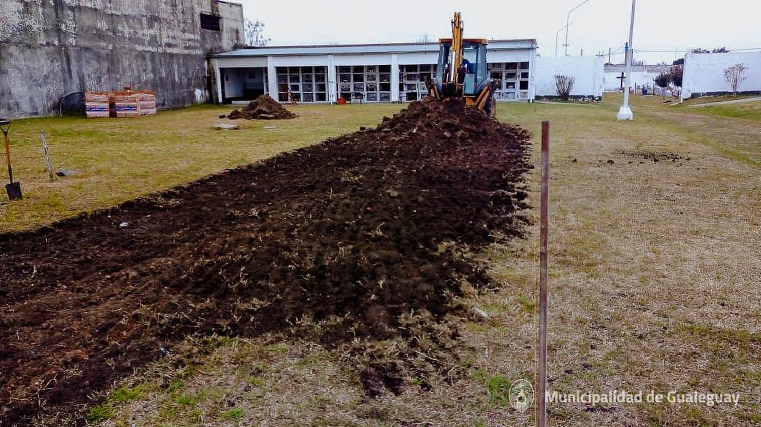 Comenzó la construcción de nuevos nichos en el Cementerio