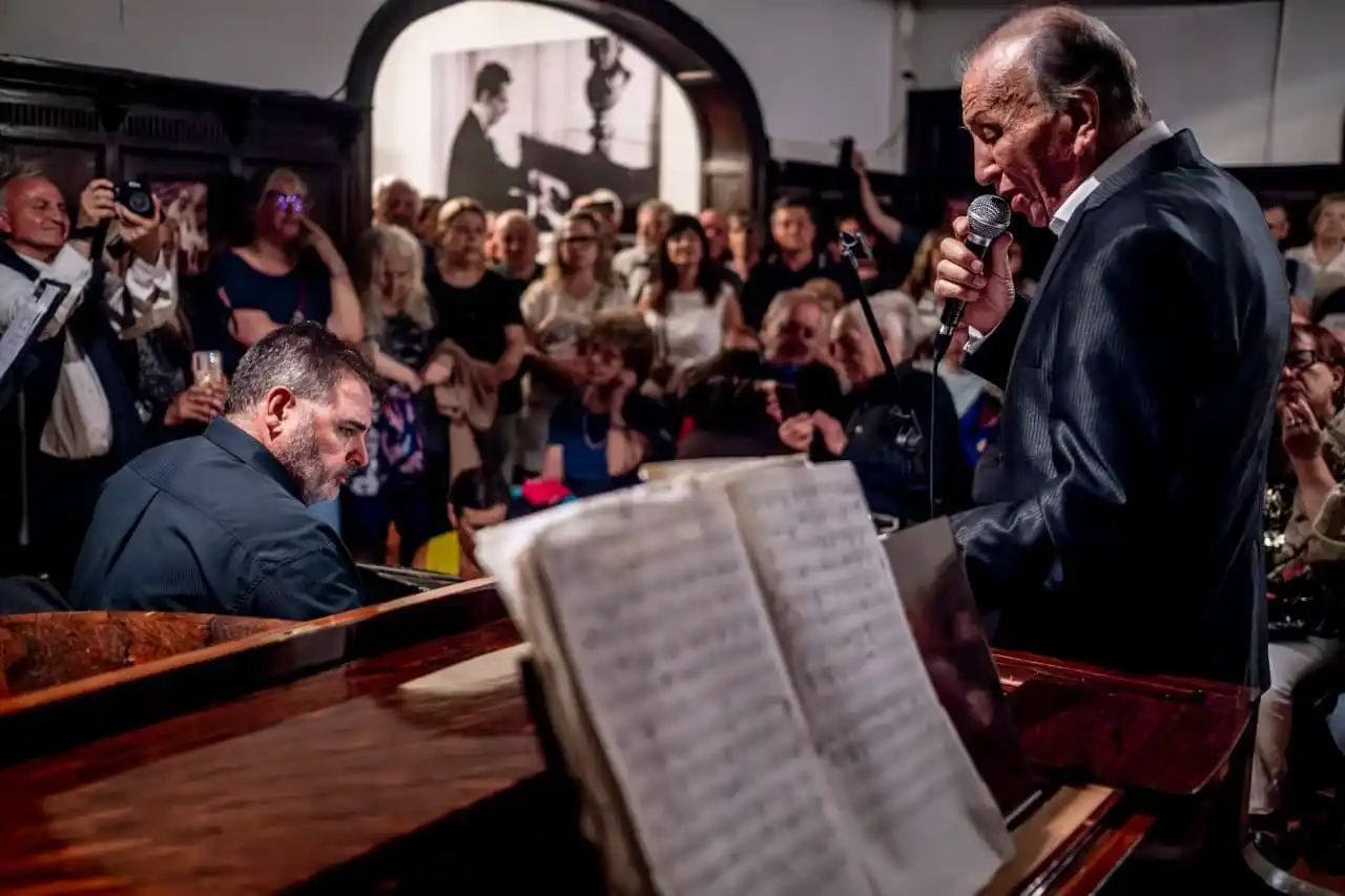 La iniciativa se estructura en tres ejes: la difusión de su obra, la conservación de su legado biográfico y la promoción cultural en distintos ámbitos.