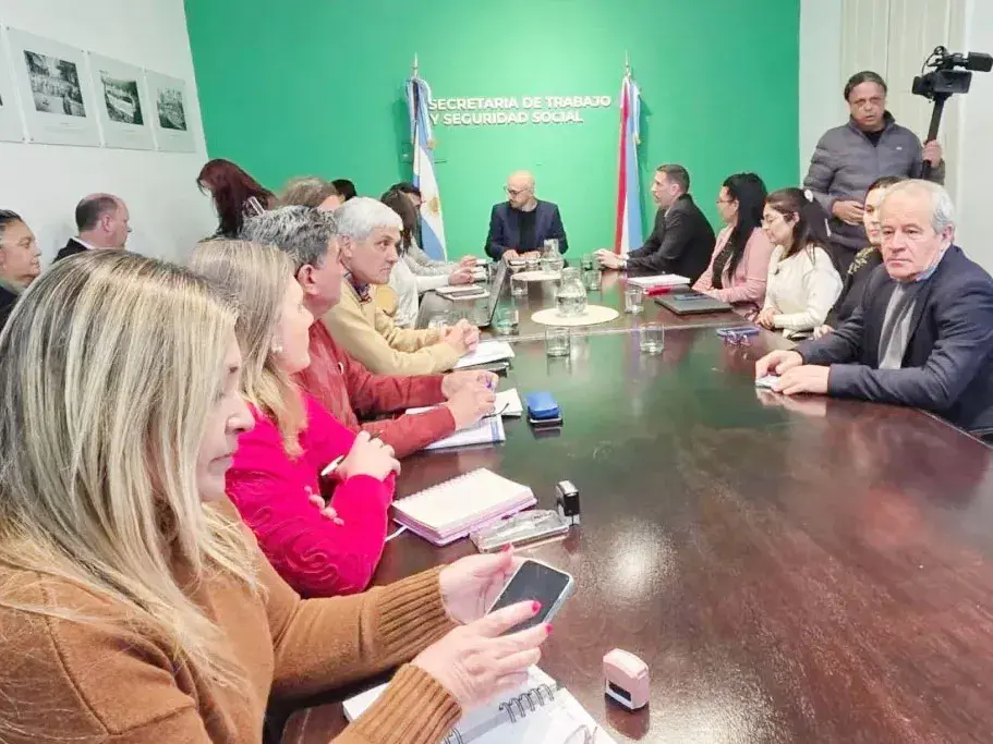 Docentes analizan la propuesta salarial y definirán su postura el próximo lunes