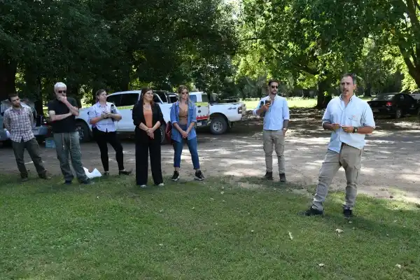 Se realizó una jornada a campo sobre maíz y sorgo en Chacra Experimental Manantiales