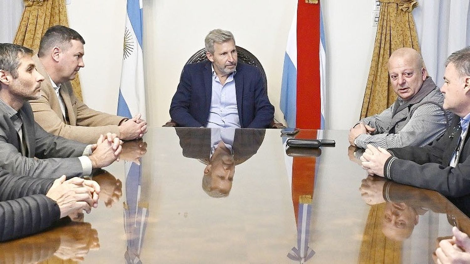 Reunión con nuevas autoridades del transporte interurbano para coordinar un trabajo conjunto