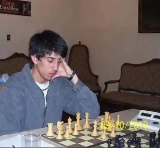 Luis Solari en la semifinal del
Torneo Argentino Oficial online