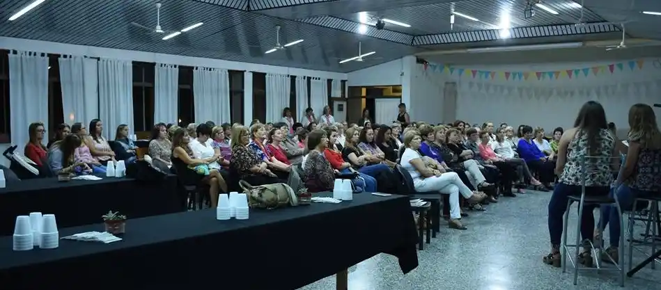 Un encuentro para mujeres donde brindarán valiosas herramientas para quienes hoy cumplen múltiples funciones también fuera del hogar