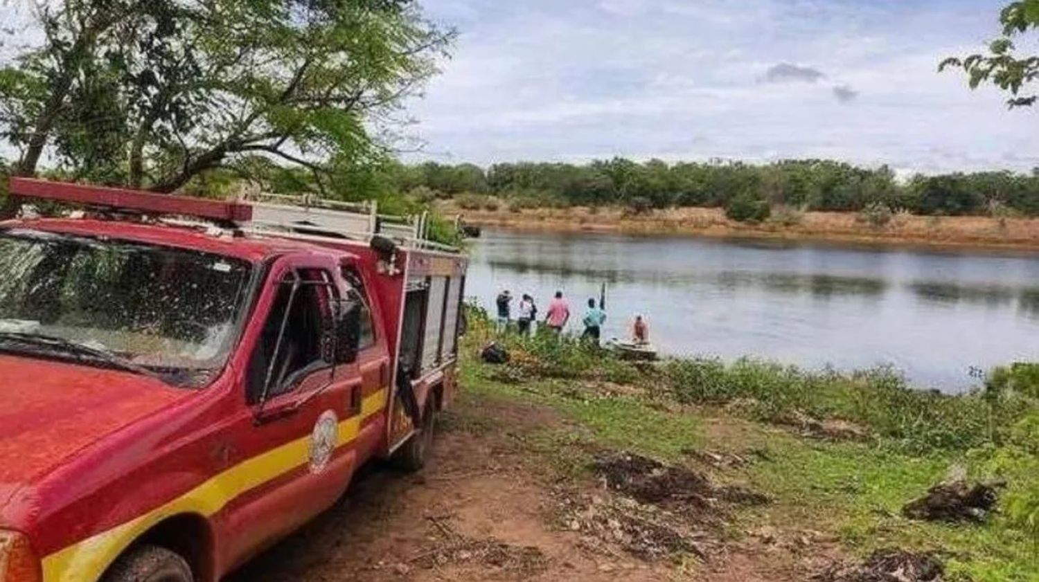 Se tiró al río para escapar de un enjambre de abejas y se lo devoraron las pirañas