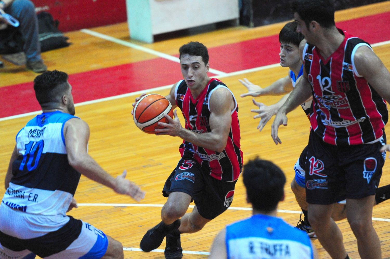 Básquet:Central Entrerriano terminó invicto la primera rueda