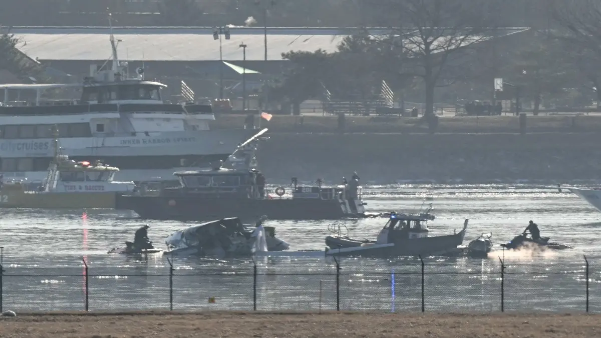 TRUMP confirma: «TRISTEMENTE NO HAY SOBREVIVIENTES» de la tragedia aérea del POTOMAC