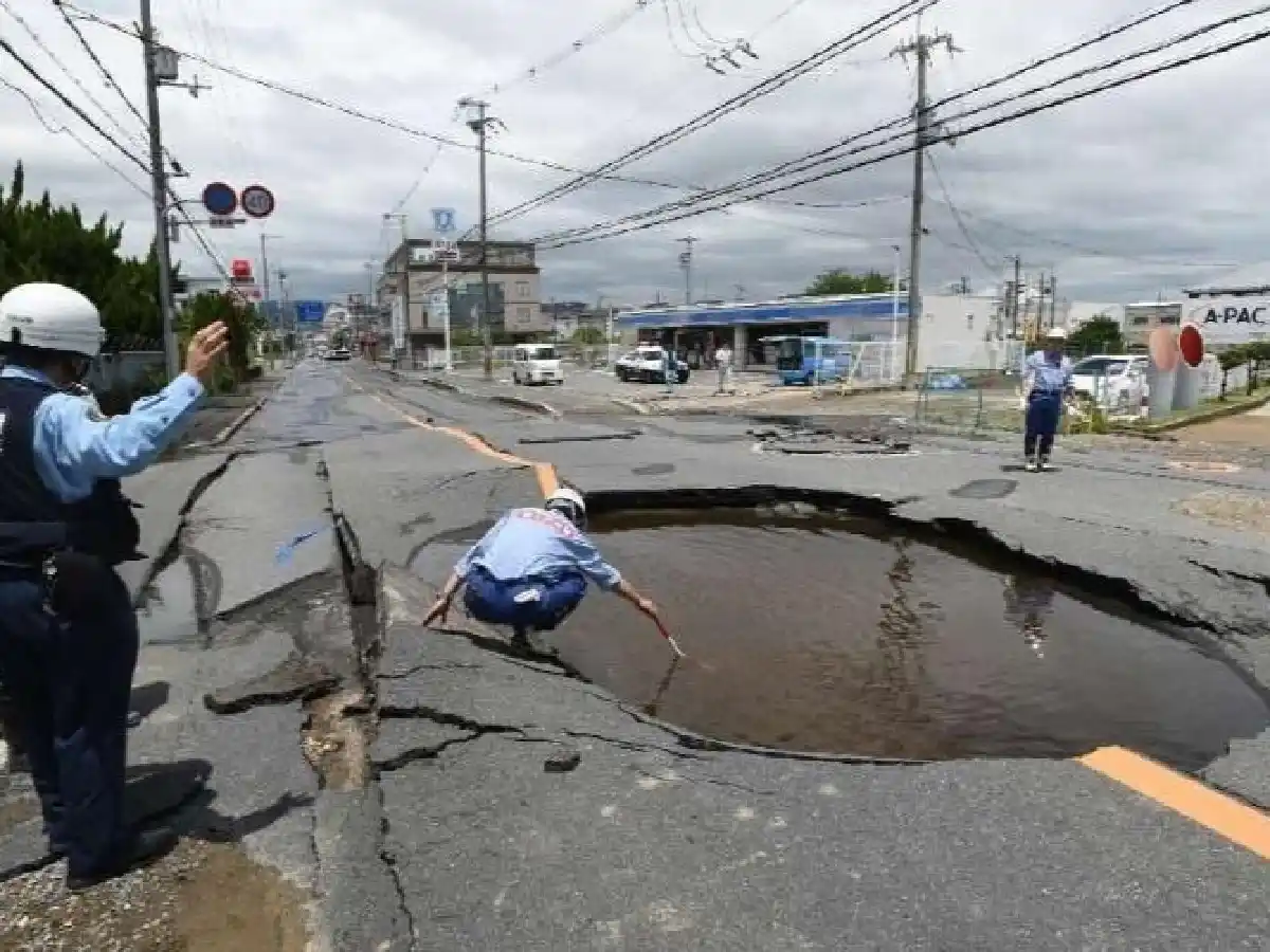 Tres muertos tras potente sismo en el oeste de Japón