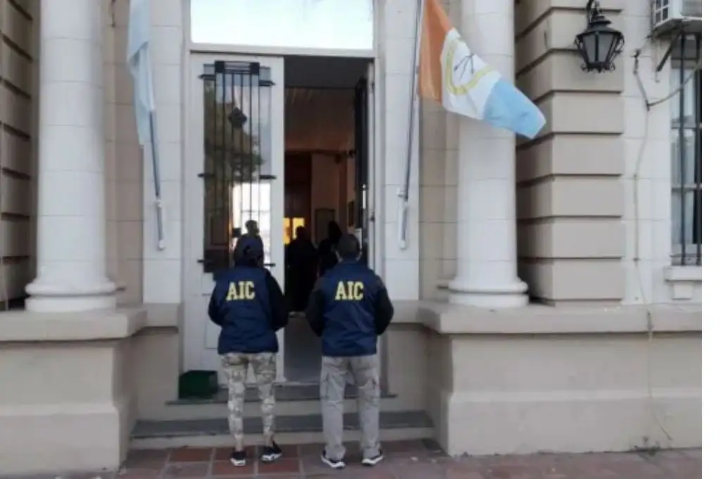 Allanan la Alcaidía de Melincué y desbaratan un delivery policial de droga
