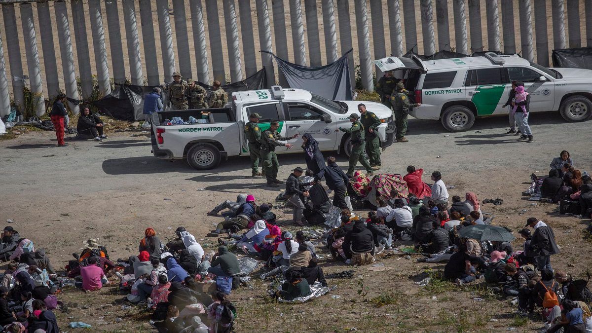 CÓMO EL “EJÉRCITO DE DIOS” quiere acabar con “invasión migrante” en la frontera sur de EE. UU.