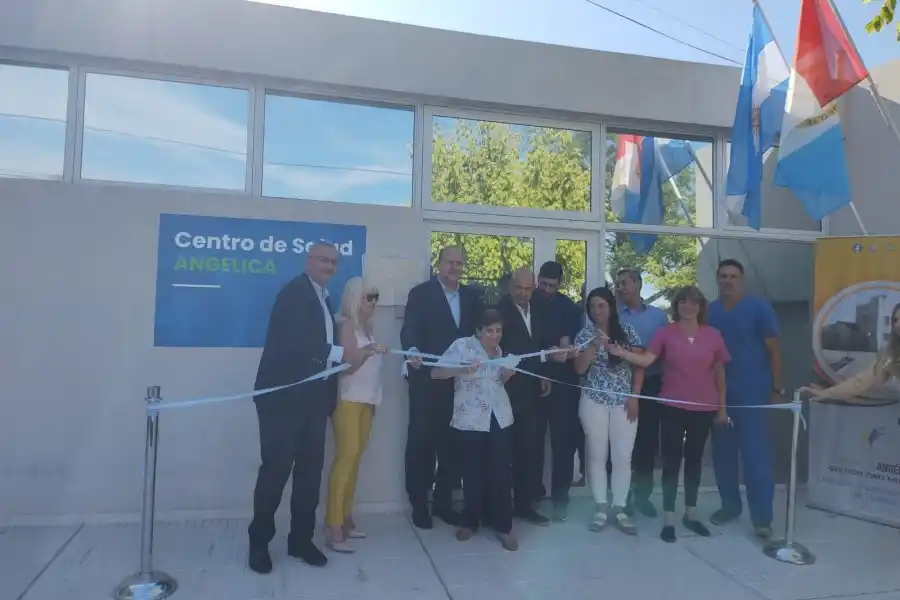 Perotti encabezó la inauguración de las obras de modernización y ampliación del SAMCo de Angélica