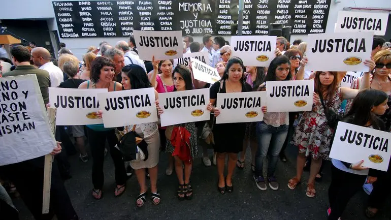 21 años del atentado a la AMIA: "No podemos pactar con los asesinos"