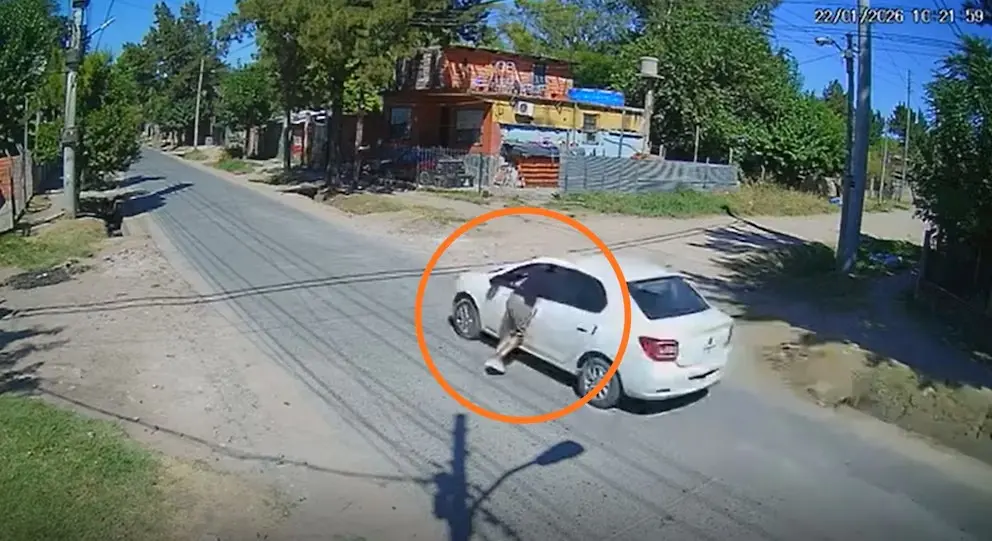 La víctima evitó que le sustrajeran su auto.