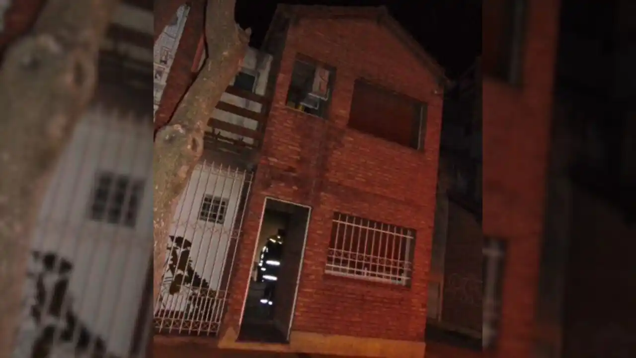Incendio de un departamento en pleno centro con dos mujeres evacuadas
