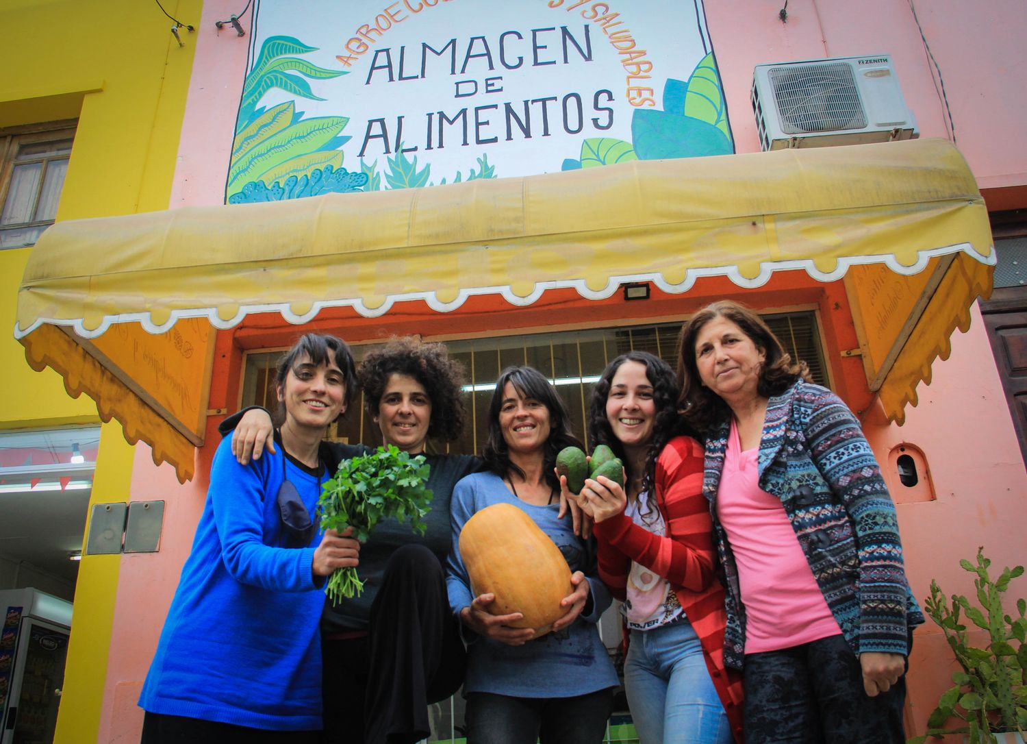 Seis mujeres, una cooperativa y la necesidad de repensar el modelo de producción de alimentos 