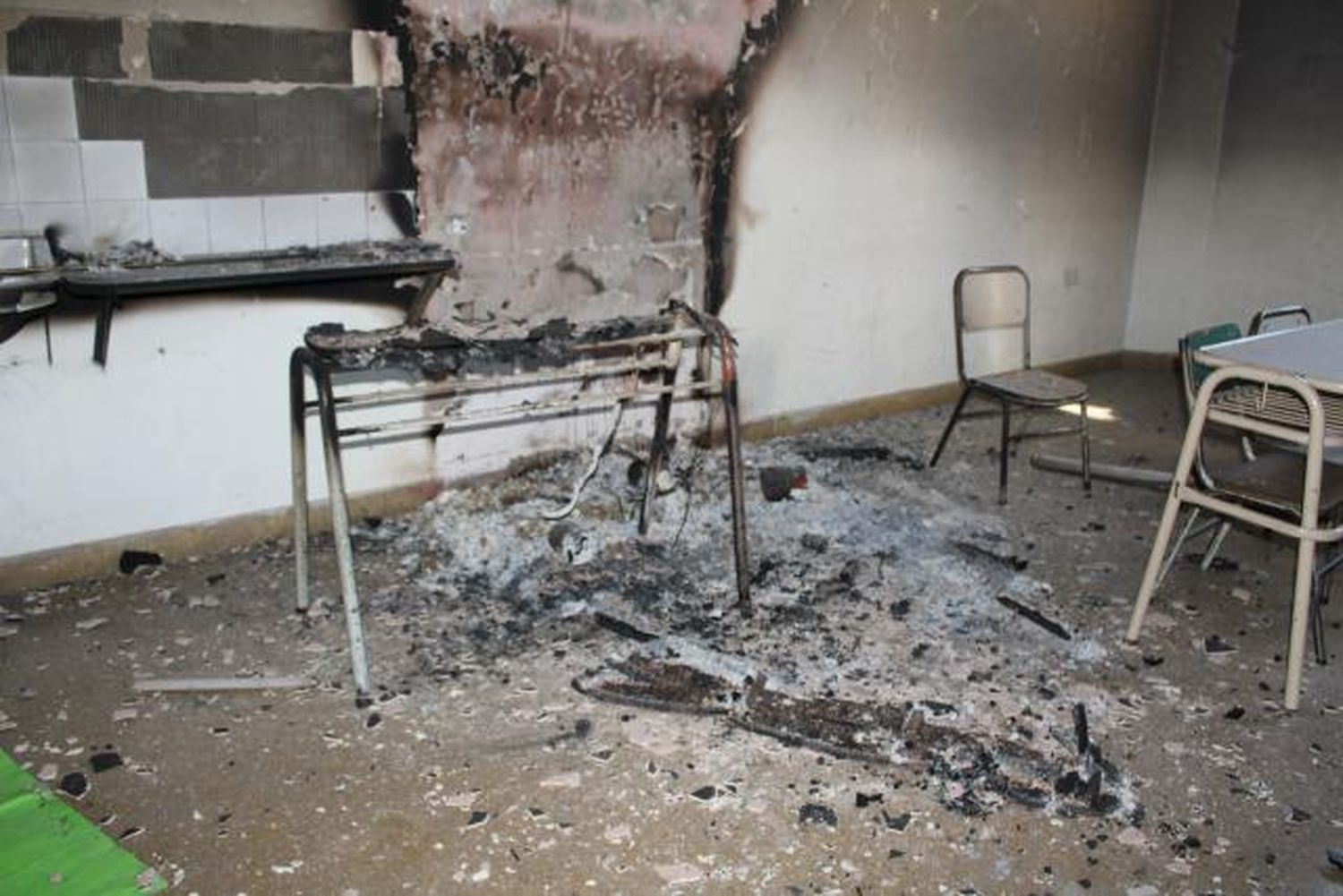Tercer incendio en la Escuela Marcos Sastre