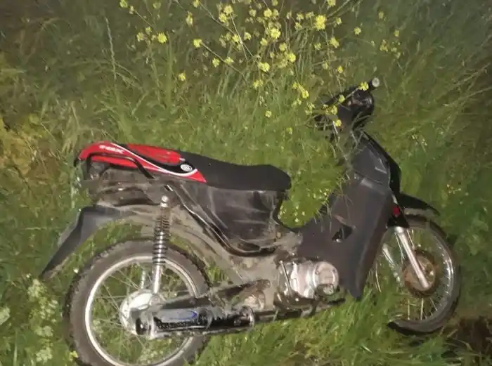 Encontraron una moto robada abandonada y sustrajeron otra