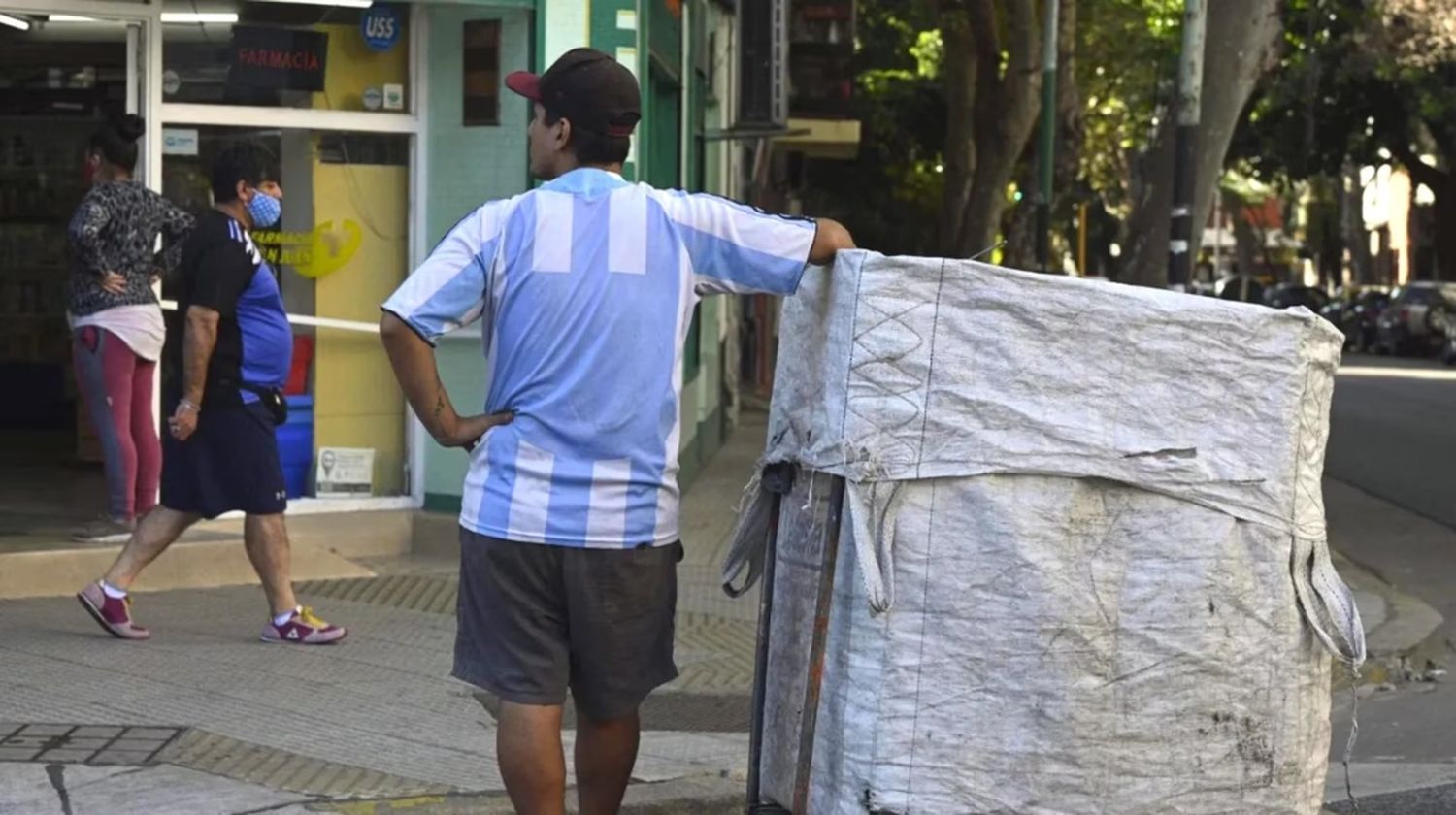 La pobreza trepó al 44,7% en el país y llega al 62,9% entre niños y adolescentes